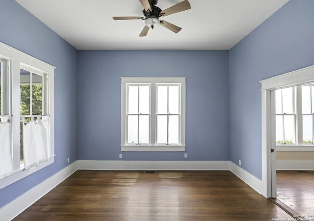 Photo 4 of Sale Pending at 110 Vitra, San Antonio, TX 78210 | MLS# 1877398 | Listing updated on 2025-12-01