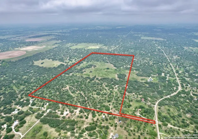 2nd image of 1915 Ac Cr 770, Natalia, TX 78059 | MLS# 1877404