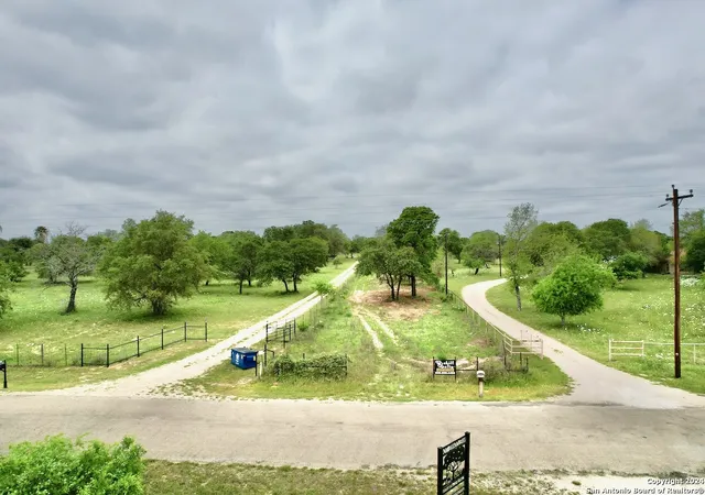 1st image of 1915 Ac Cr 770, Natalia, TX 78059 | MLS# 1877404