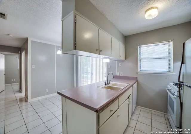 5th image of 5202 Oldstead St, San Antonio, TX 78228 | MLS# 1877406
