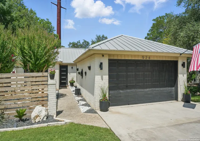 1st image of 526 Oakwood Blvd, New Braunfels, TX 78130 | MLS# 1877440