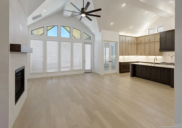 Photo 3 of Sale Pending at 35 Enia Cir, San Antonio, TX 78257 | MLS# 1877452 | Listing updated on 2026-01-09