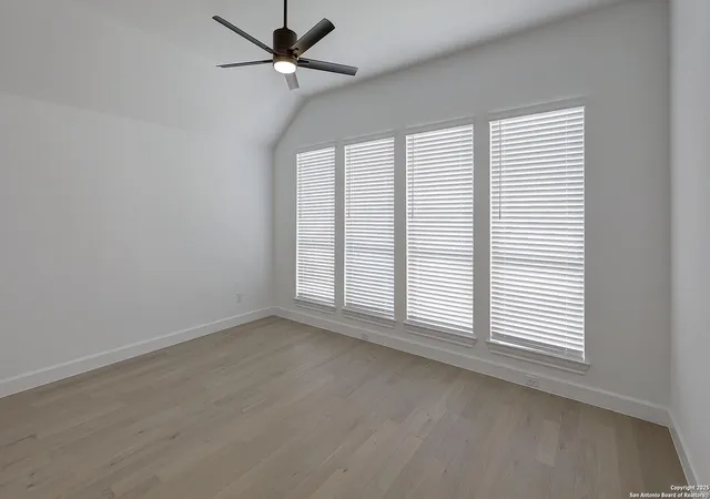 Photo 3 of Sale Pending at 35 Enia Cir, San Antonio, TX 78257 | MLS# 1877452 | Listing updated on 2026-01-09
