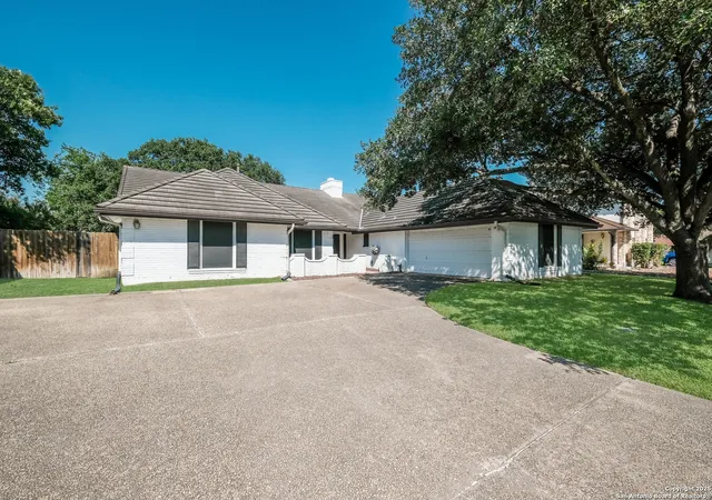 Photo 3 of Sale Pending at 6334 Firestone Pkwy, San Antonio, TX 78244 | MLS# 1877489 | Listing updated on 2026-02-05