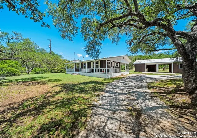 Photo 2 of Sale Pending at 171 Brenda Ln, Canyon Lake, TX 78133 | MLS# 1877493 | Listing updated on 2025-09-10