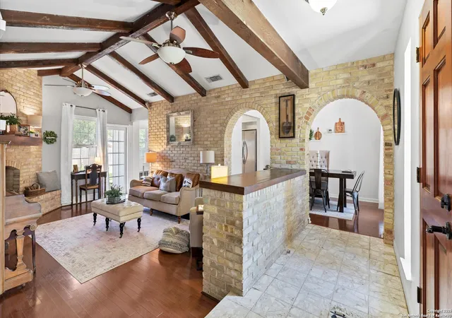 2nd image of 1703 Redwood, Seguin, TX 78155 | MLS# 1877501