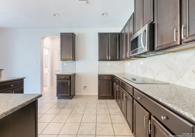 Photo 2 of Sale Pending at 20131 Silver Strm, San Antonio, TX 78259 | MLS# 1877544 | Listing updated on 2025-12-19