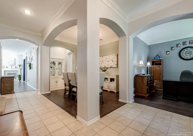 Photo 4 of Single family home for sale at 326 Cypress Trail, San Antonio, TX 78256 | MLS# 1877577 | Listing updated on 2025-10-17