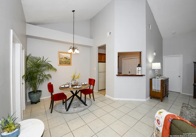 Photo 3 of Single family home for sale at 9536 W Dover Rdg, San Antonio, TX 78250 | MLS# 1877581 | Listing updated on 2025-11-16