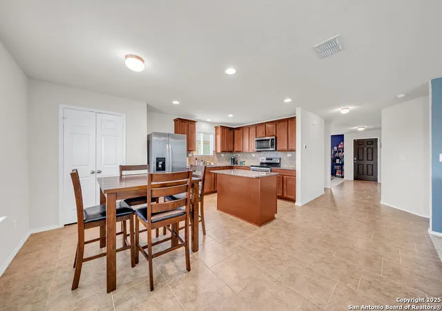 Photo 4 of Single family home for sale at 11914 Silver Sails, San Antonio, TX 78254 | MLS# 1877630 | Listing updated on 2025-08-21