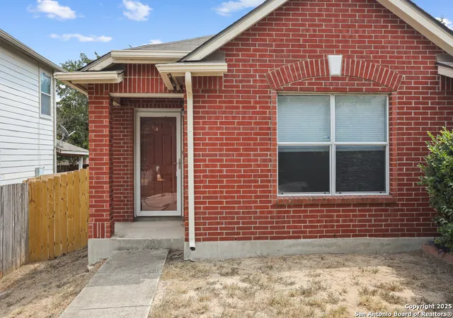 Photo 3 of Single family home for sale at 6214 Higbee Ml, San Antonio, TX 78247 | MLS# 1877693 | Listing updated on 2025-09-07