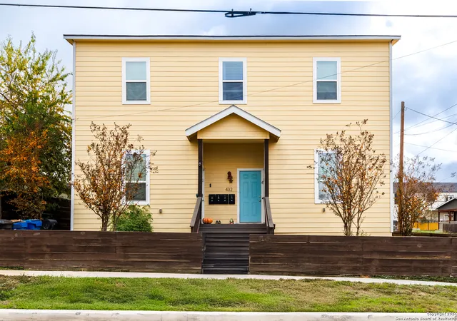 Photo 2 of Multi family home for sale at 432 S Olive, San Antonio, TX 78203 | MLS# 1877733 | Listing updated on 2025-10-06