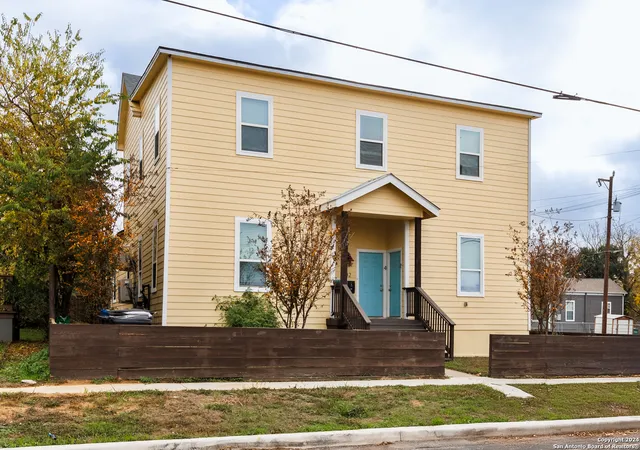 Photo 3 of Multi family home for sale at 432 S Olive, San Antonio, TX 78203 | MLS# 1877733 | Listing updated on 2025-10-06