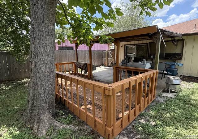 Photo 3 of Sale Pending at 2802 Lakebriar, San Antonio, TX 78222 | MLS# 1877753 | Listing updated on 2025-08-26