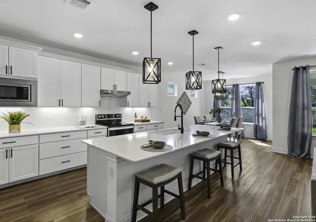 Photo 3 of Single family home for sale at 125 Slenderleaf, Marble Falls, TX 78654 | MLS# 1877766 | Listing updated on 2026-03-07