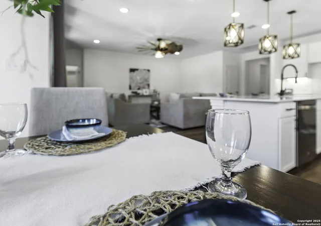 Photo 3 of Single family home for sale at 125 Slenderleaf, Marble Falls, TX 78654 | MLS# 1877766 | Listing updated on 2026-03-07
