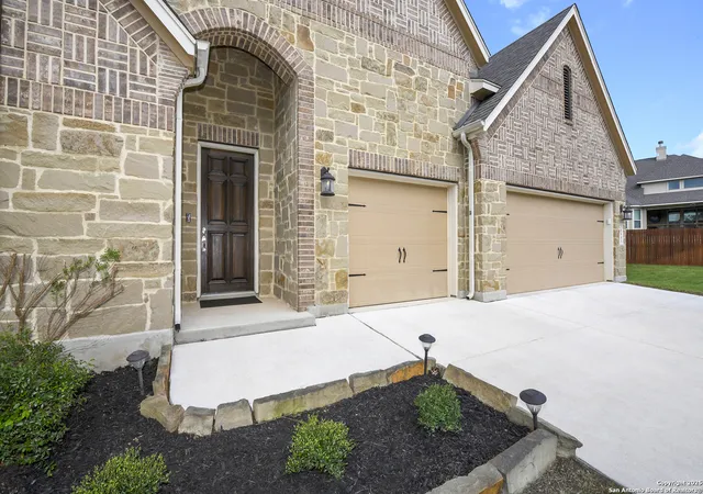Photo 3 of Sale Pending at 30885 Schlather, Bulverde, TX 78163 | MLS# 1877809 | Listing updated on 2025-09-29
