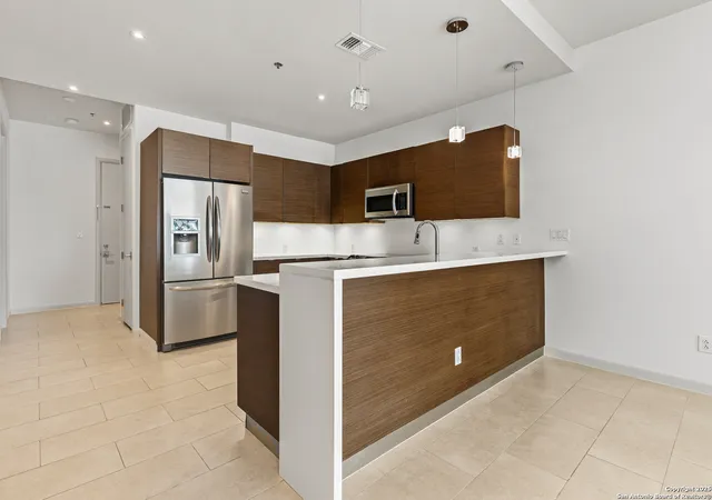 Photo 3 of Sale Pending at 17902 La Cantera Pkwy #203, San Antonio, TX 78257 | MLS# 1877842 | Listing updated on 2025-10-31