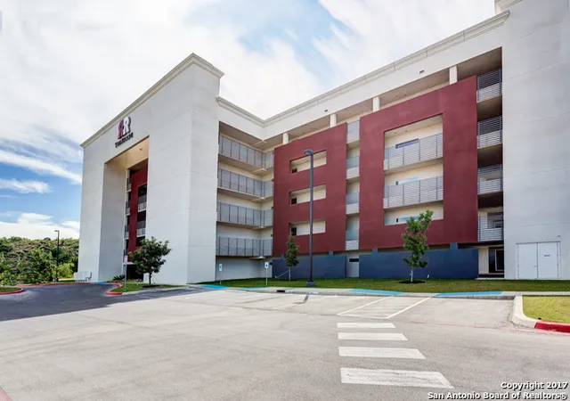 Photo 3 of Sale Pending at 17902 La Cantera Pkwy #203, San Antonio, TX 78257 | MLS# 1877842 | Listing updated on 2025-10-31
