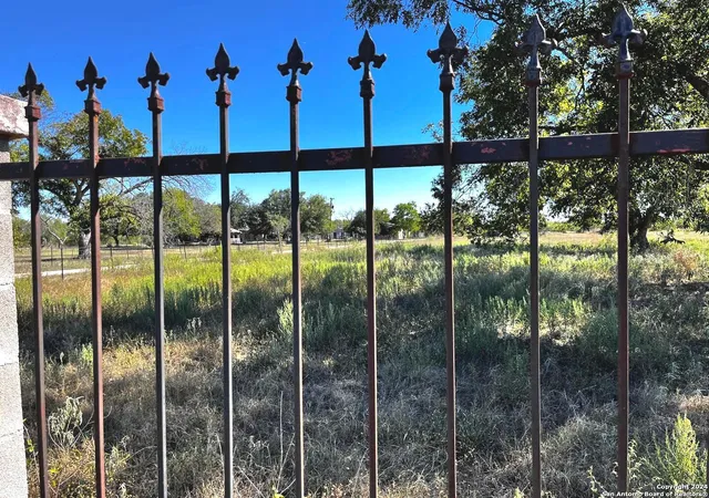 2nd image of 16486 Fm 463, Lytle, TX 78052 | MLS# 1878000