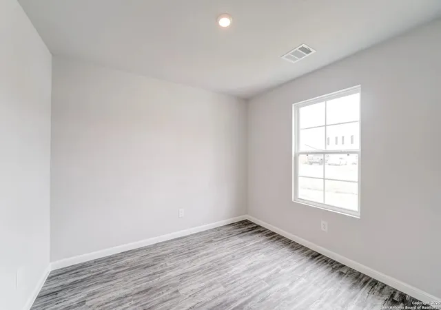 16th image of 702 Mariposa Ln, Kenedy, TX 78119 | MLS# 1878059
