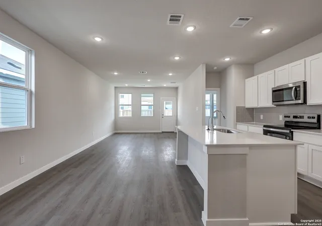 4th image of 4303 Clarisse Street, New Braunfels, TX 78130 | MLS# 1878062