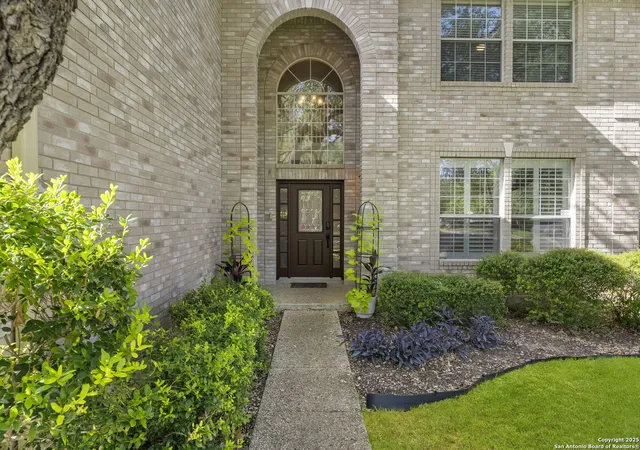 1st image of 11 Yateswood, San Antonio, TX 78248 | MLS# 1878091