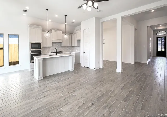 5th image of 1801 Field Brook, Seguin, TX 78155 | MLS# 1878141