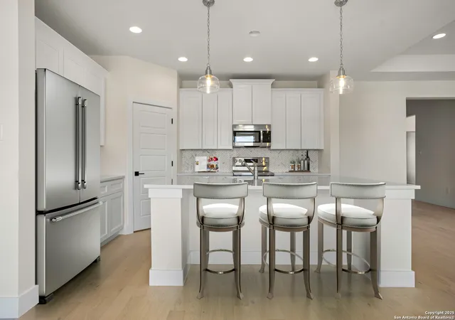 Photo 3 of Manufactured home for sale at 1901 Chateau, Kerrville, TX 78028 | MLS# 1878186 | Listing updated on 2025-10-11