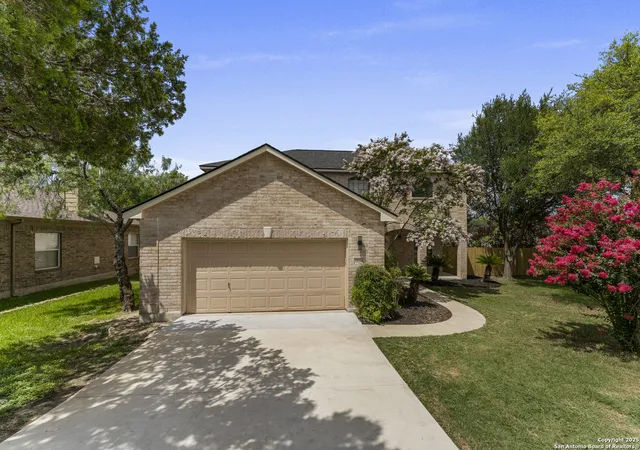 Photo 4 of Sale Pending at 14946 Turret Run, San Antonio, TX 78248 | MLS# 1878222 | Listing updated on 2025-12-11