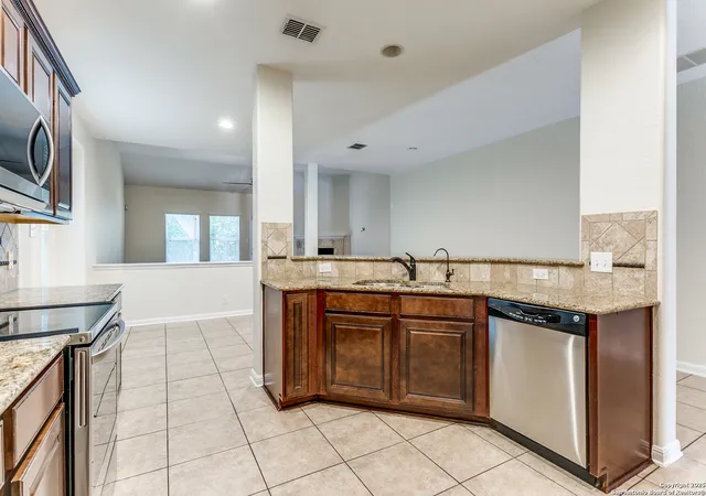 5th image of 10611 Larch Grove Ct, Helotes, TX 78023 | MLS# 1878249