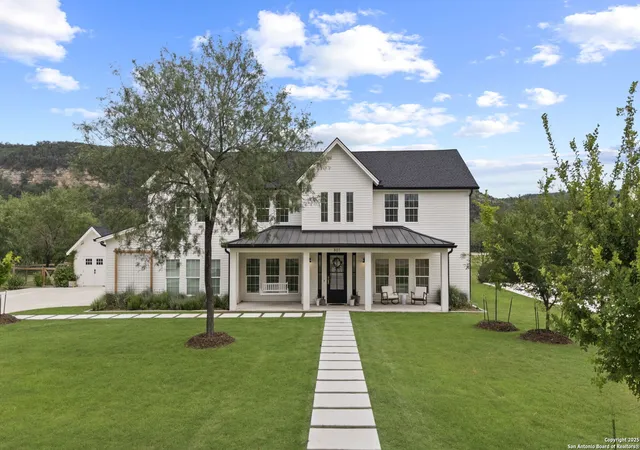 Photo 2 of Single family home for sale at 807 Wade, New Braunfels, TX 78132 | MLS# 1878428 | Listing updated on 2025-12-27