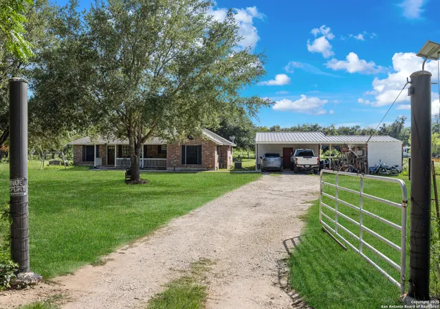 Photo 2 of Single family home for sale at 15563 S Skaggs, Atascosa, TX 78002 | MLS# 1878478 | Listing updated on 2025-10-10