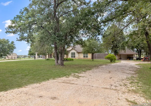 4th image of 173 Great Oaks, La Vernia, TX 78121 | MLS# 1878481