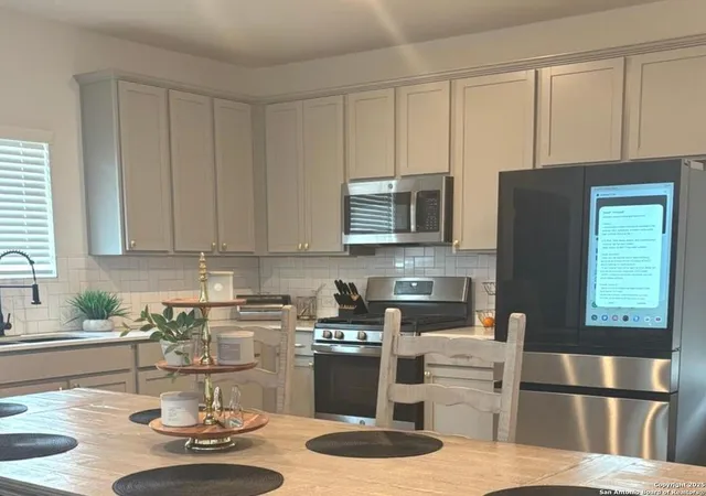 Photo 3 of Single family home for sale at 9151 Portobello Way, Converse, TX 78109 | MLS# 1878496 | Listing updated on 2025-11-01