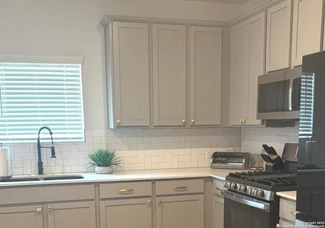 Photo 3 of Single family home for sale at 9151 Portobello Way, Converse, TX 78109 | MLS# 1878496 | Listing updated on 2025-11-01