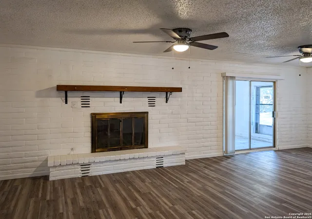Photo 3 of Single family home for sale at 1201 Oblate, Canyon Lake, TX 78133 | MLS# 1878518 | Listing updated on 2026-01-20