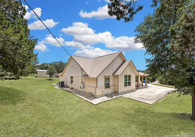 Photo 3 of Sale Pending at 6544 Robards Row, San Antonio, TX 78233 | MLS# 1878571 | Listing updated on 2025-08-29