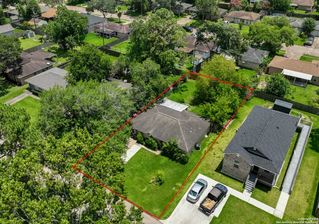 4th image of 16903 Townes, Friendswood, TX 77546 | MLS# 1878636