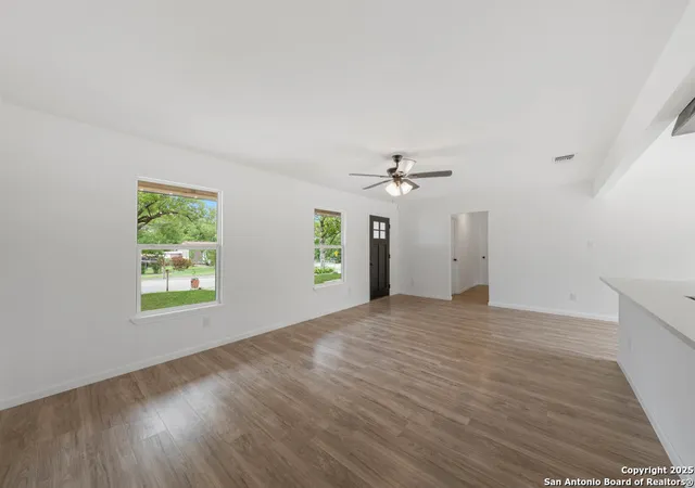 5th image of 102 Westknoll, San Antonio, TX 78227 | MLS# 1878686