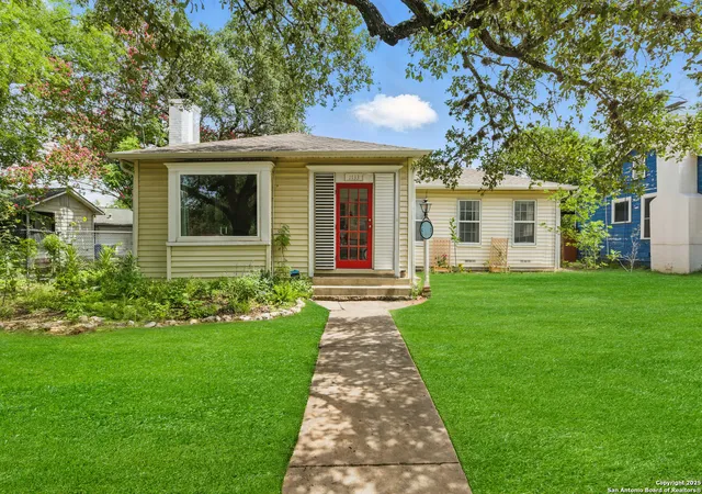 Photo 1 of Sale Pending at 1133 Donaldson Ave, San Antonio, TX 78228 | MLS# 1878724 | Listing updated on 2026-01-08