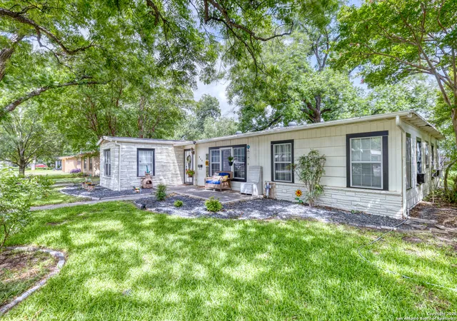 1st image of 840 Cherry, Uvalde, TX 78801 | MLS# 1878767