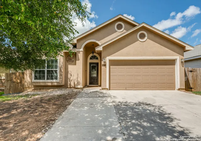 Photo 1 of Single family home for sale at 14411 Corral, Elmendorf, TX 78112 | MLS# 1878782 | Listing updated on 2025-12-23
