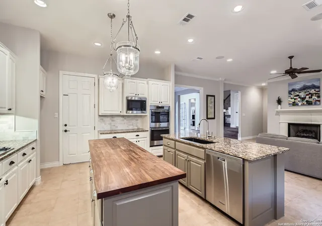 Photo 3 of Sale Pending at 2911 Ivory Crk, San Antonio, TX 78258 | MLS# 1878891 | Listing updated on 2025-09-19
