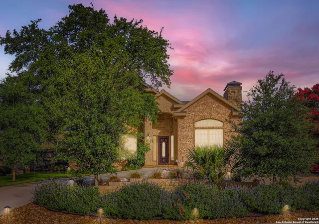 Photo 4 of Sale Pending at 2911 Ivory Crk, San Antonio, TX 78258 | MLS# 1878891 | Listing updated on 2025-09-19