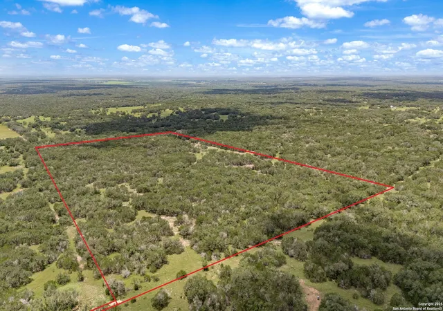Photo 4 of House for sale at 4601 County Road 251, Hondo, TX 78861 | MLS# 1878900 | Listing updated on 2026-08-07
