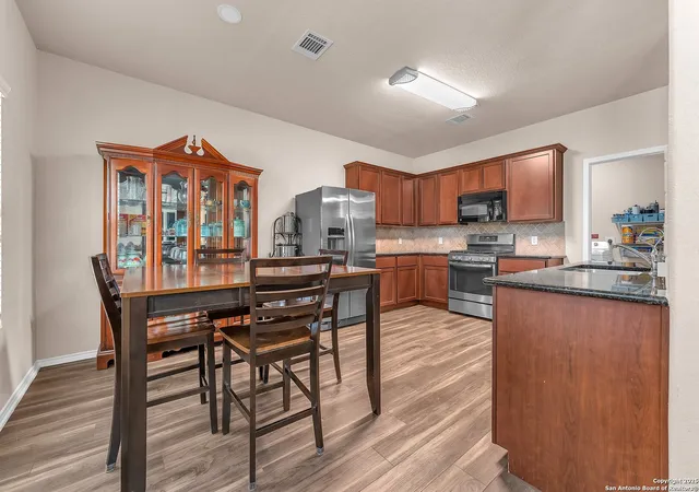 Photo 3 of Sale Pending at 939 Lee Trevino, San Antonio, TX 78221 | MLS# 1878919 | Listing updated on 2025-08-13