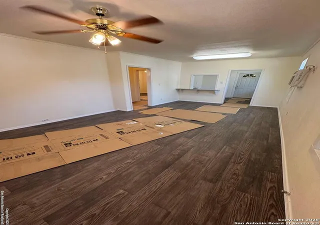 Photo 3 of Single family home for sale at 422 Floyd, San Antonio, TX 78204 | MLS# 1879008 | Listing updated on 2025-11-11