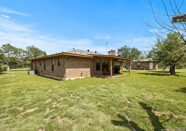 Photo 3 of Single family home for sale at 4 Karbach, New Braunfels, TX 78132 | MLS# 1879046 | Listing updated on 2025-12-30