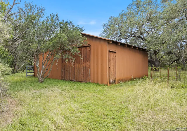 Photo 4 of Single family home for sale at 4 Karbach, New Braunfels, TX 78132 | MLS# 1879046 | Listing updated on 2025-12-30